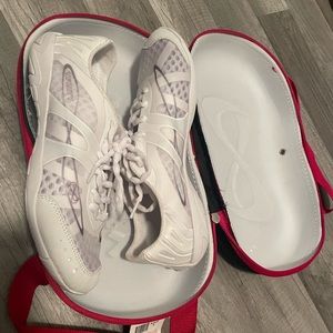 SOLD White Nnfinity Vengeance Cheer Shoes